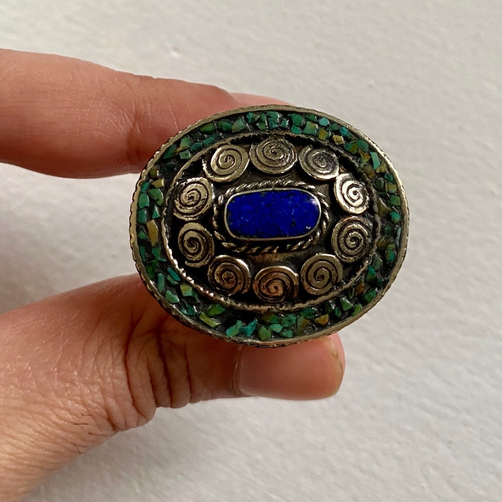Ring - Picture 5 of 9